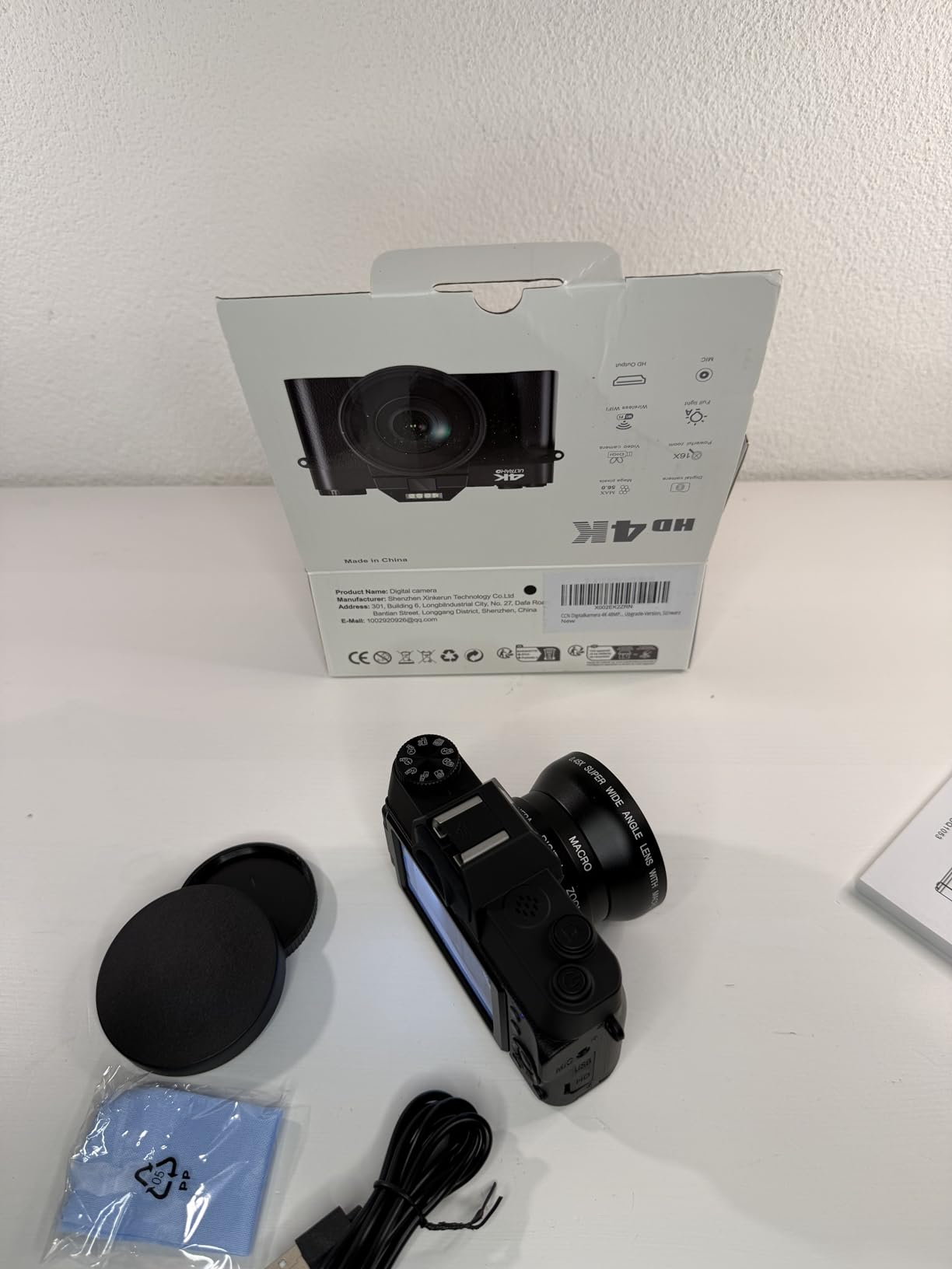 CCN Digitalkamera 4K 48MP Fotokamera Schwarz 32GB Klappdisplay